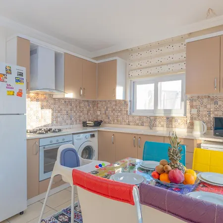 Doga Icinde Havuzlu Lueks Beyaz Villa Kaş